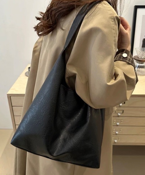 ad thie（アドティエ）の「ワンショルダー ビッグトートバッグ（トートバッグ・レディース・オフホワイト/ライトブラウン/ブラック・FREE）」の10枚目の写真