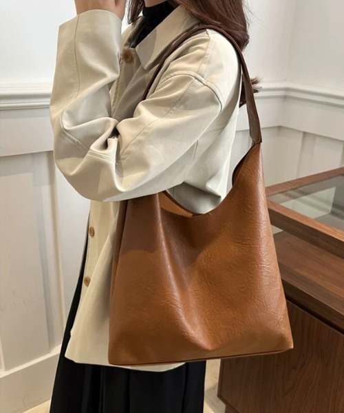 ad thie（アドティエ）の「ワンショルダー ビッグトートバッグ（トートバッグ・レディース・オフホワイト/ライトブラウン/ブラック・FREE）」の12枚目の写真