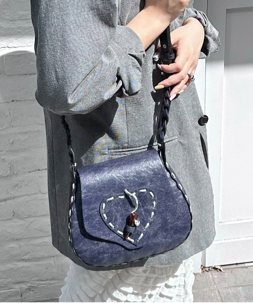 HEY!MrsROSE（ヘイミセスローズ）の「HEY! Mrs ROSE(ヘイ！ミセスローズ)ステッチハートショルダー（ショルダーバッグ・レディース・ブラウン/チェック/ネイビー・FREE）」の10枚目の写真