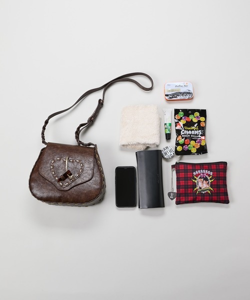 HEY!MrsROSE（ヘイミセスローズ）の「HEY! Mrs ROSE(ヘイ！ミセスローズ)ステッチハートショルダー（ショルダーバッグ・レディース・ブラウン/チェック/ネイビー・FREE）」の6枚目の写真