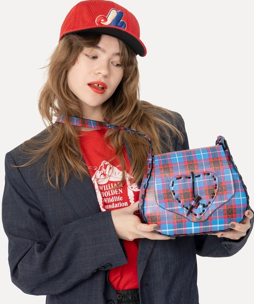 HEY!MrsROSE（ヘイミセスローズ）の「HEY! Mrs ROSE(ヘイ！ミセスローズ)ステッチハートショルダー（ショルダーバッグ・レディース・ブラウン/チェック/ネイビー・FREE）」の18枚目の写真