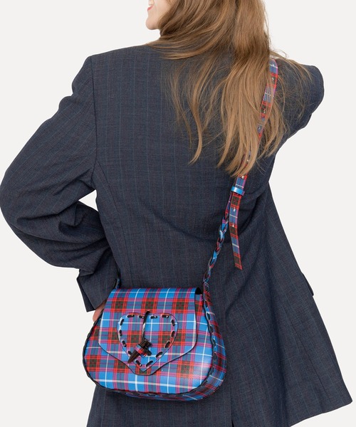 HEY!MrsROSE（ヘイミセスローズ）の「HEY! Mrs ROSE(ヘイ！ミセスローズ)ステッチハートショルダー（ショルダーバッグ・レディース・ブラウン/チェック/ネイビー・FREE）」の17枚目の写真