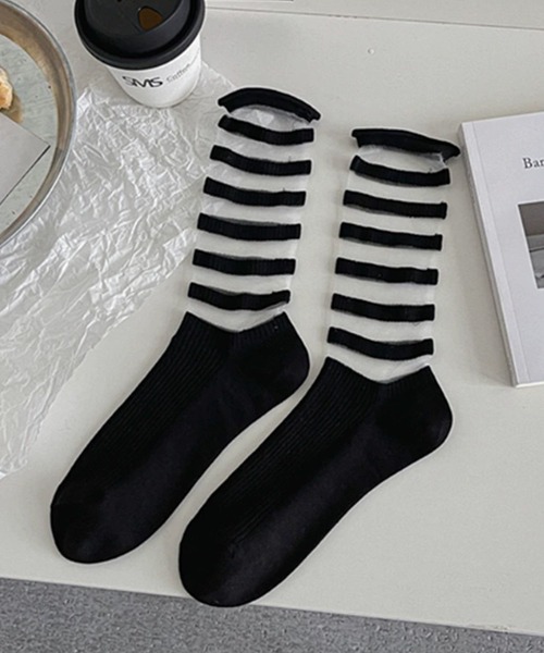 ROOPTOKYO(ループトウキョウ)の「レースモチーフ ソックス ボーダー(ソックス/靴下・レディース・ホワイト/ブラック/グレー・FREE)」の2枚目の写真