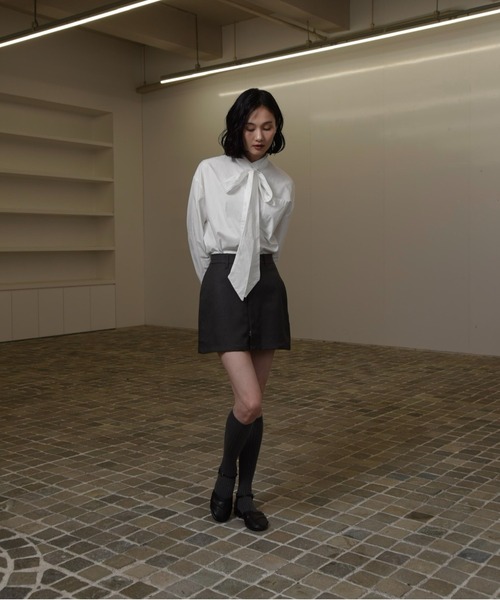 lawgy(ラウジー)の「over size ribbon shirt / オーバーサイズリボンシャツ(シャツ/ブラウス・レディース・ホワイト/ブルー/グレー・FREE)」の6枚目の写真
