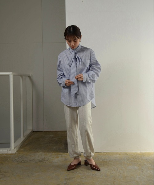 lawgy(ラウジー)の「over size ribbon shirt / オーバーサイズリボンシャツ(シャツ/ブラウス・レディース・ホワイト/ブルー/グレー・FREE)」の9枚目の写真