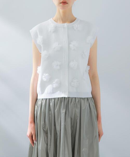 URBAN RESEARCH ROSSO WOMEN（アーバンリサーチ　ロッソ）の「フラワーモチーフニットベスト（ベスト・レディース・ホワイト/ブラック・FREE）」の21枚目の写真
