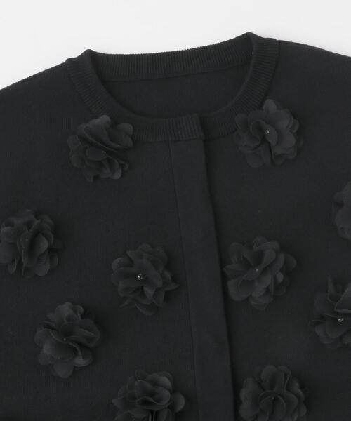 URBAN RESEARCH ROSSO WOMEN（アーバンリサーチ　ロッソ）の「フラワーモチーフニットベスト（ベスト・レディース・ホワイト/ブラック・FREE）」の6枚目の写真