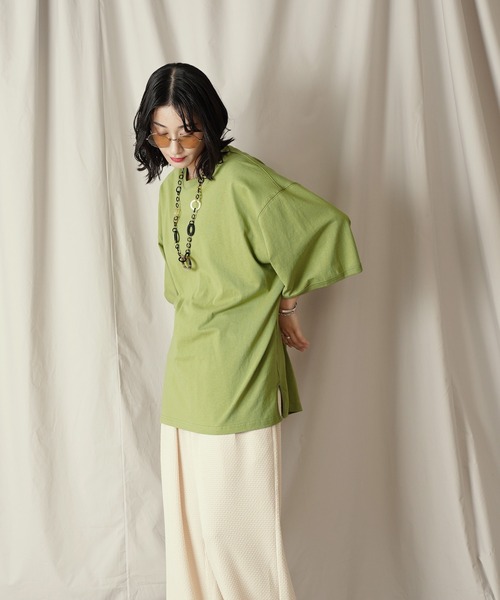 Aphlotus(アプロタス)の「パイピングスリット クルーネック カフスリブ H/S カットソー(Tシャツ/カットソー・メンズ・クリーム/ライトオリーブ/スミクロ・SMALL/MEDIUM/LARGE)」の4枚目の写真