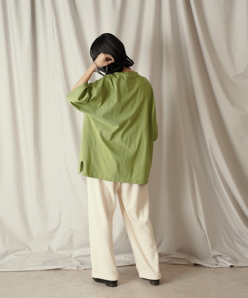 Aphlotus(アプロタス)の「パイピングスリット クルーネック カフスリブ H/S カットソー(Tシャツ/カットソー・メンズ・クリーム/ライトオリーブ/スミクロ・SMALL/MEDIUM/LARGE)」の5枚目の写真