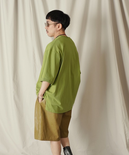Aphlotus(アプロタス)の「パイピングスリット クルーネック カフスリブ H/S カットソー(Tシャツ/カットソー・メンズ・クリーム/ライトオリーブ/スミクロ・SMALL/MEDIUM/LARGE)」の8枚目の写真