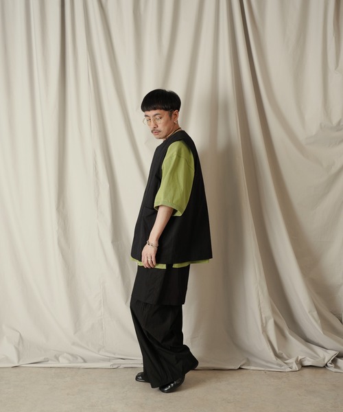 Aphlotus(アプロタス)の「パイピングスリット クルーネック カフスリブ H/S カットソー(Tシャツ/カットソー・メンズ・クリーム/ライトオリーブ/スミクロ・SMALL/MEDIUM/LARGE)」の11枚目の写真