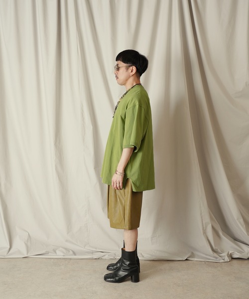 Aphlotus(アプロタス)の「パイピングスリット クルーネック カフスリブ H/S カットソー(Tシャツ/カットソー・メンズ・クリーム/ライトオリーブ/スミクロ・SMALL/MEDIUM/LARGE)」の13枚目の写真