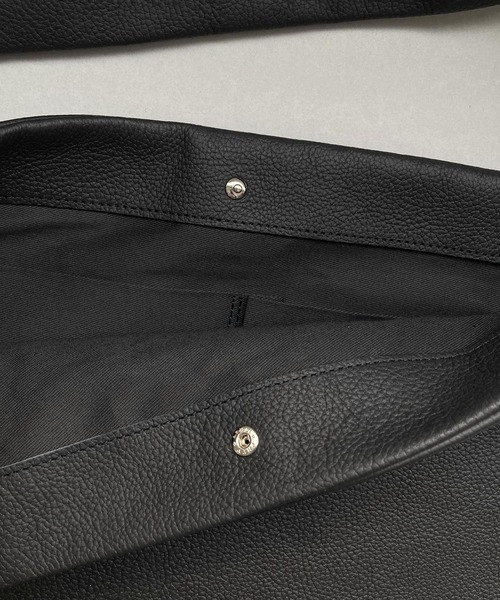 I am I in fact...（アイアムアイインファクト）の「PUF ONE HANDLE TOTE/L（ショルダーバッグ・レディース・ブラック・FREE）」の13枚目の写真