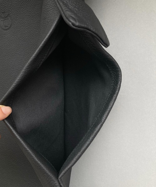 I am I in fact...（アイアムアイインファクト）の「PUF ONE HANDLE TOTE/L（ショルダーバッグ・レディース・ブラック・FREE）」の2枚目の写真