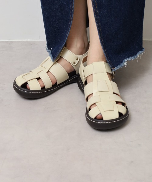 Re:getA(リゲッタ)の「RegettaCanoe グルカサンダル CJNT1002(サンダル・レディース・ブラック/アイボリー/ダークブラウン・L/S/M)」の2枚目の写真
