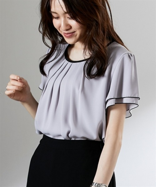 7days Life Styling(セブンデイズライフスタイリング)の「配色フレア袖ブラウス(カットソー裏地付)<大きいサイズ有>(シャツ/ブラウス・レディース・グレイッシュベージュ/ブラック/オフホワイト・S/M/L/LL/3L)」の3枚目の写真