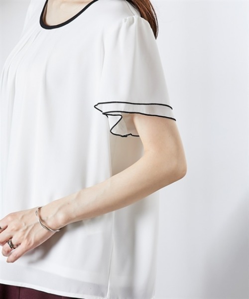 7days Life Styling(セブンデイズライフスタイリング)の「配色フレア袖ブラウス(カットソー裏地付)<大きいサイズ有>(シャツ/ブラウス・レディース・グレイッシュベージュ/ブラック/オフホワイト・S/M/L/LL/3L)」の11枚目の写真