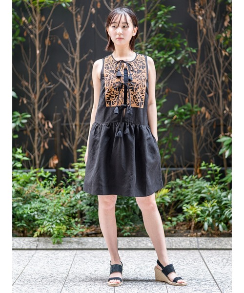 Banana Republic（バナナリパブリック）の「エンブロイダリー テンセル(TM)リネン ミニドレス（ワンピース・レディース・ピンク系その他/ブラック・M/XS/L/S）」の3枚目の写真