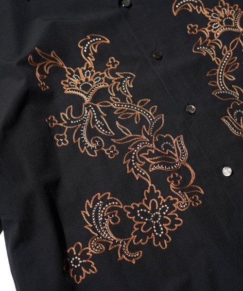 superNova.(スーパーノヴァ)の「superNova. / スーパーノヴァ Aloha shirt - Flower chain embroidery コットンブロード 花柄刺しゅう 半袖シャツ(シャツ/ブラウス・メンズ・ブラック/ネイビー・SMALL/MEDIUM)」の8枚目の写真