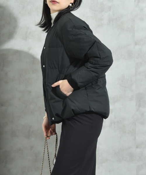 INTERPLANET（インタープラネット）の「エアリーノーカラーピュアダウン（ダウンジャケット/コート・レディース・ブラック/アイボリー/チャコールグレー・FREE）」の14枚目の写真