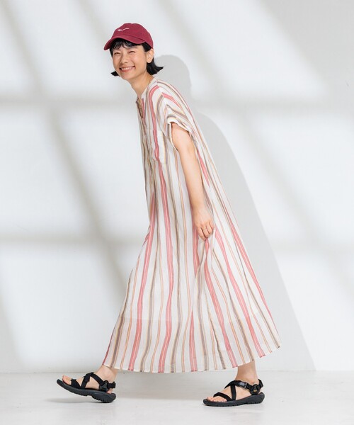 FREAK'S STORE（フリークスストア）の「インド コットンクレープヘンリーネックワンピース（シャツワンピース・レディース・ナチュラル/ブラック/ワイン/ネイビー・ﾌﾘ-）」の4枚目の写真