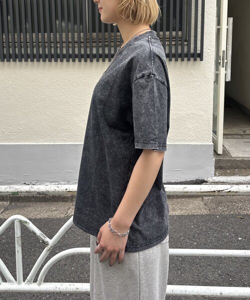 WHO'S WHO gallery（フーズフーギャラリー）の「【3サイズ展開】KOOKY'NケミカルウォッシュTEE（Tシャツ/カットソー・レディース・アイボリー/チャコールグレー/グレー・MEDIUM/LARGE/SMALL）」の10枚目の写真