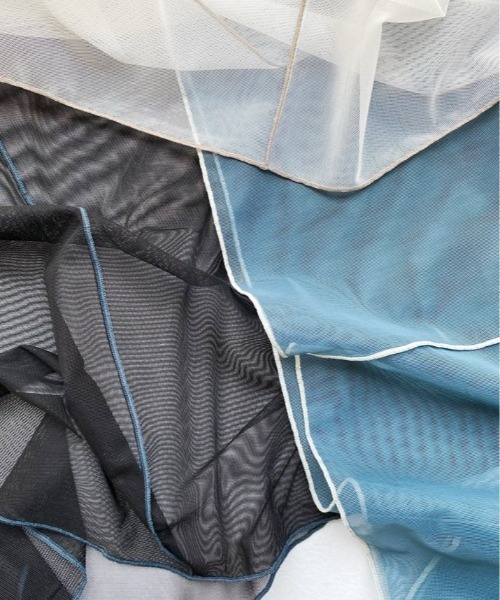 W:Huku（フーク）の「配色 パイピング シアー トップス（Tシャツ/カットソー・レディース・オフホワイト/ブルー系/ブラック・L/M）」の4枚目の写真
