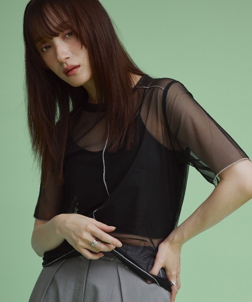 W:Huku(フーク)の「配色 パイピング シアー トップス / 半袖 ハーフスリーブ(Tシャツ/カットソー・レディース・オフホワイト/ブルー系/ブラック・L/M)」の18枚目の写真