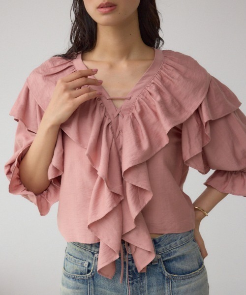 AZUL by moussy(アズールバイマウジー)の「ラッフルフリル5分袖ブラウス(シャツ/ブラウス・レディース・ブラック/ピンク/アイボリー・FREE)」の1枚目の写真