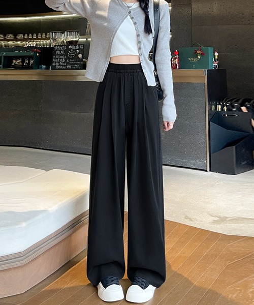 DAY CLOSET(デイ クローゼット)の「【大きいサイズ有/接触冷感】タック入り デニム風 リラックス ワイド イージーパンツ レディース(スウェットパンツ・レディース・ブラック/ホワイト/ブルー・S/XL/M/L)」の8枚目の写真
