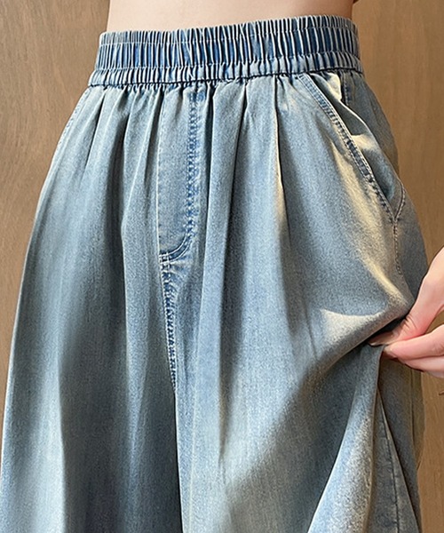 DAY CLOSET(デイ クローゼット)の「【大きいサイズ有/接触冷感】タック入り デニム風 リラックス ワイド イージーパンツ レディース(スウェットパンツ・レディース・ブラック/ホワイト/ブルー・S/XL/M/L)」の12枚目の写真