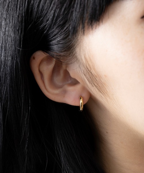 MAISON BREEZE(メゾンブリーズ)の「【MAISON BREEZE】ピアス ステンレス 細幅 丸甲 直径1.2cm ミニ シンプル ワンタッチ フープピアス OSWY(ピアス(両耳用)・レディース・シルバー/ブラック/ゴールド・FREE)」の12枚目の写真