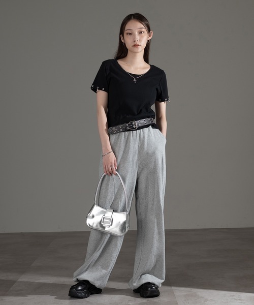 apres jour mignon(アプレジュールミニョン)の「アクセ付きショートスリーブトップス【ZOZOTOWN限定アイテム】(Tシャツ/カットソー・レディース・チャコールグレー/杢グレー/ブラック・フリー/X-LARGE)」の5枚目の写真