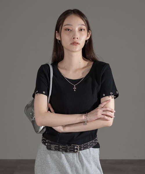 apres jour mignon(アプレジュールミニョン)の「アクセ付きショートスリーブトップス【ZOZOTOWN限定アイテム】(Tシャツ/カットソー・レディース・チャコールグレー/杢グレー/ブラック・フリー/X-LARGE)」の12枚目の写真