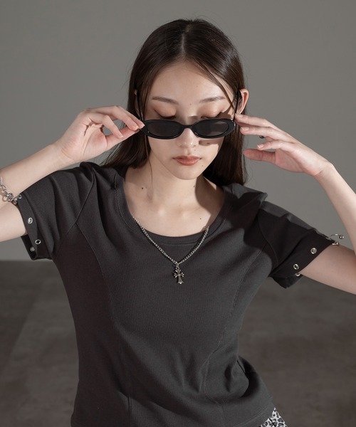 apres jour mignon(アプレジュールミニョン)の「アクセ付きショートスリーブトップス【ZOZOTOWN限定アイテム】(Tシャツ/カットソー・レディース・チャコールグレー/杢グレー/ブラック・フリー/X-LARGE)」の17枚目の写真