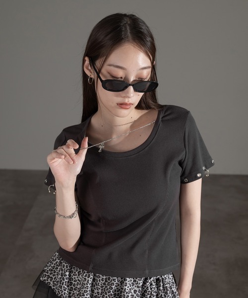 apres jour mignon(アプレジュールミニョン)の「アクセ付きショートスリーブトップス【ZOZOTOWN限定アイテム】(Tシャツ/カットソー・レディース・チャコールグレー/杢グレー/ブラック・フリー/X-LARGE)」の18枚目の写真