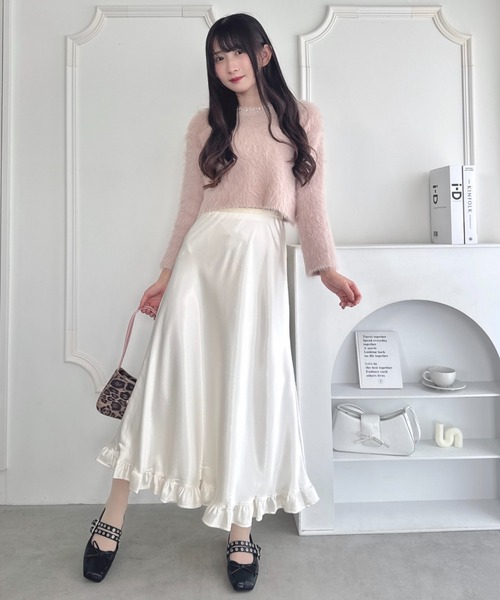 Loueme(ルエム)の「フリルサテンナロースカート(スカート・レディース・オフホワイト/ブラック・FREE)」の6枚目の写真
