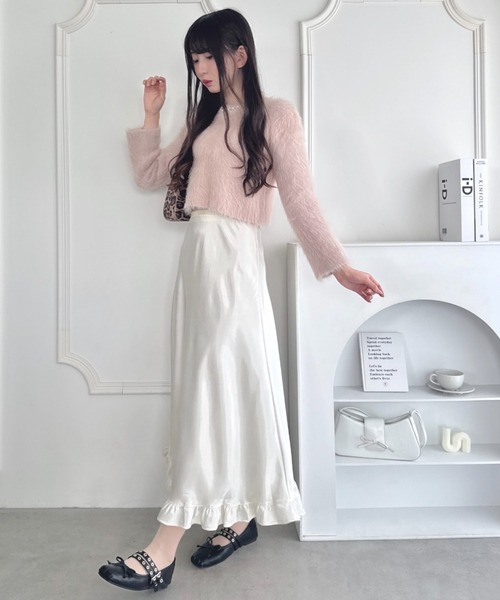 Loueme(ルエム)の「フリルサテンナロースカート(スカート・レディース・オフホワイト/ブラック・FREE)」の8枚目の写真