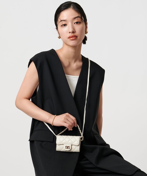 UNITED ARROWS(ユナイテッドアローズ)の「マイクロ マルチ ウォレット(財布・レディース・オフホワイト/ブラック・FREE)」の9枚目の写真
