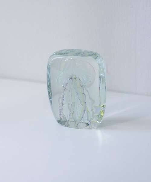 bpr BEAMS(ビーピーアール ビームス )の「DETAIL INC. / Jellyfish Twisted Leg "Square"(インテリア雑貨・レディース・ホワイト/ピンク/イエロー・ONE SIZE)」の2枚目の写真