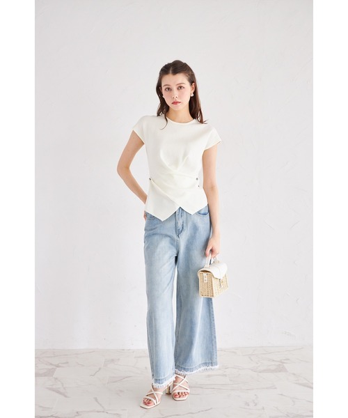 tocco closet(トッコ クローゼット)の「【ZOZO限定】アシンメトリードレープニットトップス(ニット/セーター・レディース・ブラック/その他/ホワイト・M)」の5枚目の写真