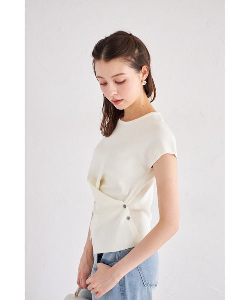 tocco closet(トッコ クローゼット)の「【ZOZO限定】アシンメトリードレープニットトップス(ニット/セーター・レディース・ブラック/その他/ホワイト・M)」の8枚目の写真