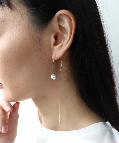 Three Four Time(スリーフォータイム)の「カクエレチェーンフックピアス(パールキャッチ)(ピアス(両耳用)・レディース・ゴールド/シルバー・FREE)」の4枚目の写真