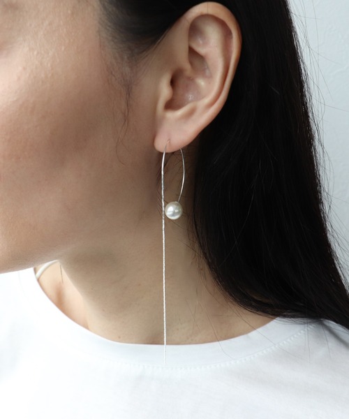 Three Four Time(スリーフォータイム)の「カクエレチェーンフックピアス(パールキャッチ)(ピアス(両耳用)・レディース・ゴールド/シルバー・FREE)」の5枚目の写真