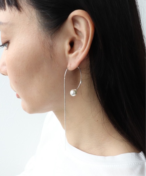 Three Four Time(スリーフォータイム)の「カクエレチェーンフックピアス(パールキャッチ)(ピアス(両耳用)・レディース・ゴールド/シルバー・FREE)」の7枚目の写真