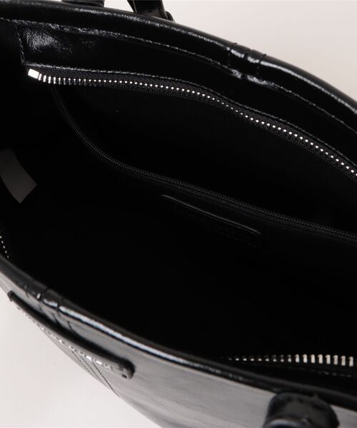 CHARLES & KEITH(チャールズ & キース)の「Noane ノアン イーロンゲイティドハンドルショルダーバッグ(ショルダーバッグ・レディース・ブラウン系その他7/オートミール/スミクロ/ダークブラウン系3/ワインレッド・M)」の11枚目の写真