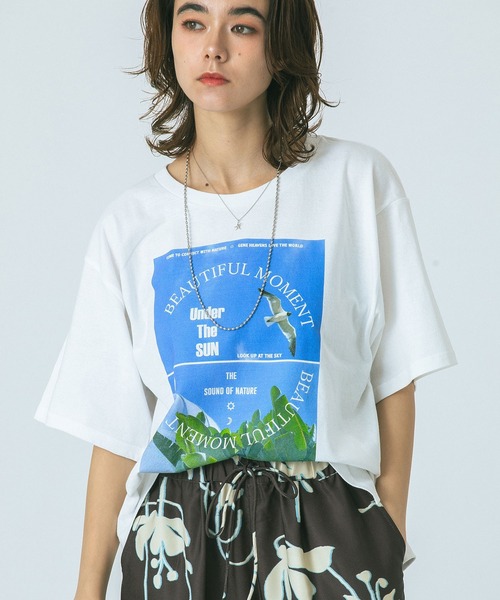 ROSE BUD(ローズバッド)の「(GENE HEAVENS)BEAUTIFUL MOMENT PHOTO TEE(Tシャツ/カットソー・レディース・ブラック/ホワイト・ONE SIZE)」の16枚目の写真