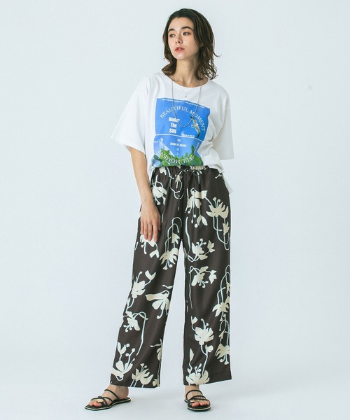 ROSE BUD(ローズバッド)の「(GENE HEAVENS)BEAUTIFUL MOMENT PHOTO TEE(Tシャツ/カットソー・レディース・ブラック/ホワイト・ONE SIZE)」の12枚目の写真