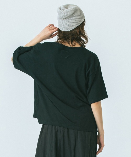 ROSE BUD(ローズバッド)の「(GENE HEAVENS)BEAUTIFUL MOMENT PHOTO TEE(Tシャツ/カットソー・レディース・ブラック/ホワイト・ONE SIZE)」の8枚目の写真