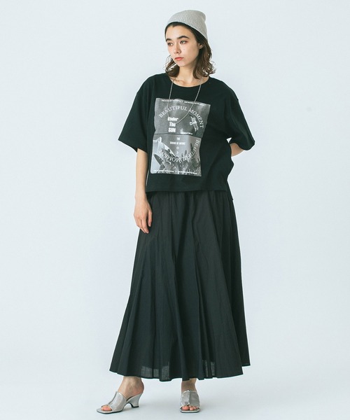 ROSE BUD(ローズバッド)の「(GENE HEAVENS)BEAUTIFUL MOMENT PHOTO TEE(Tシャツ/カットソー・レディース・ブラック/ホワイト・ONE SIZE)」の3枚目の写真